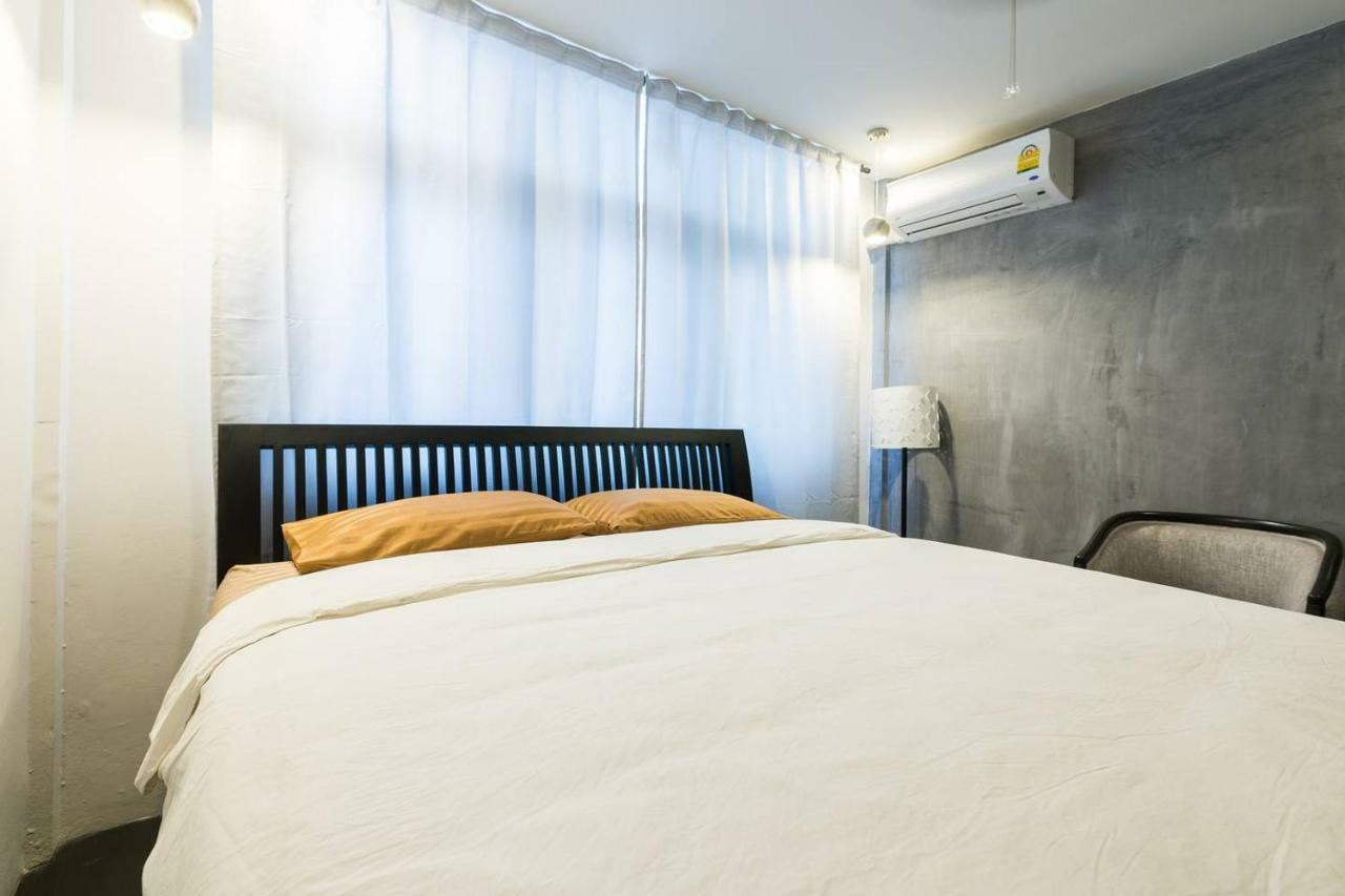 196 Oldtown Chic Hostel Bangkok Ngoại thất bức ảnh