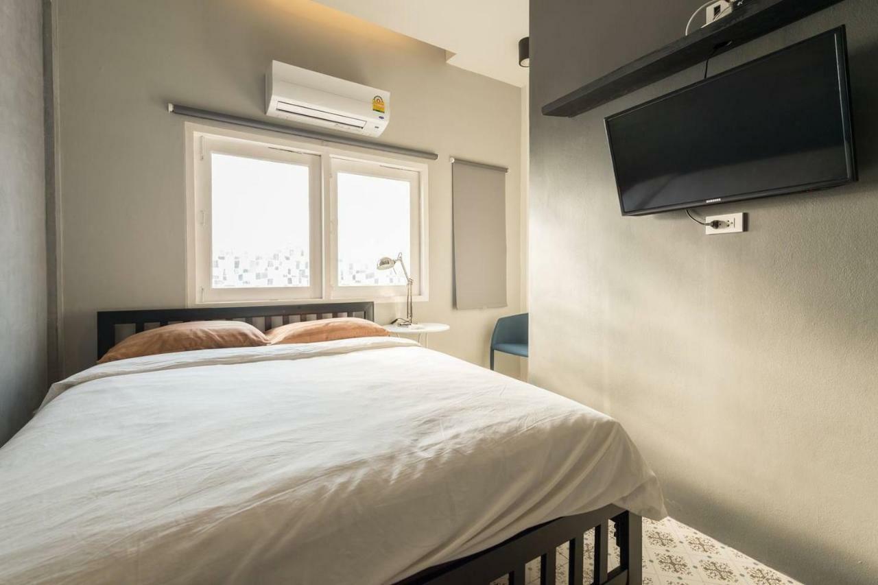 196 Oldtown Chic Hostel Bangkok Ngoại thất bức ảnh